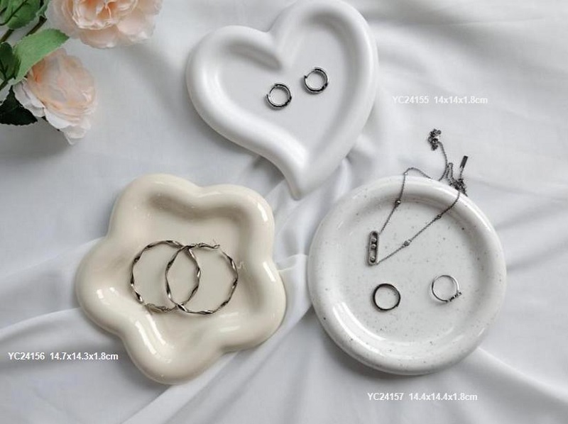 Multifunctional Ceramic Decors